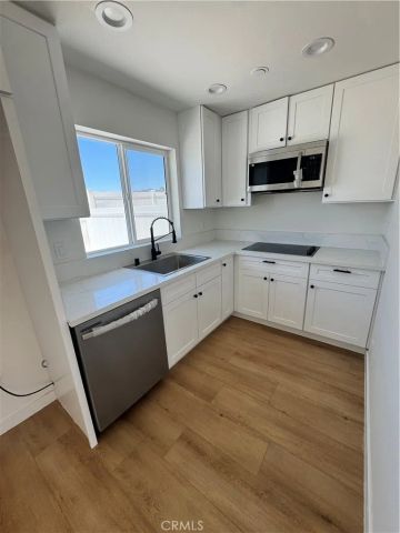 13913 Del sur, Pacoima, CA 91331