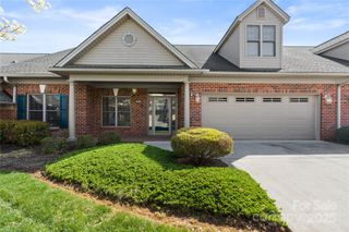 489 26th Avenue NE C, Hickory, NC 28601