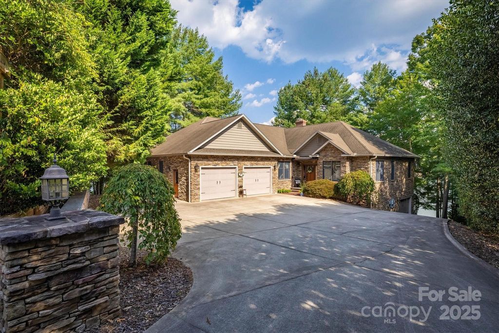 1831 Sandy Cove Drive, Morganton, NC 28655
