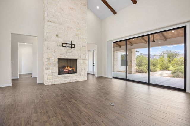 1020 Pinnacle View Dr, Kerrville, TX 78028