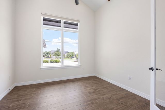 1020 Pinnacle View Dr, Kerrville, TX 78028