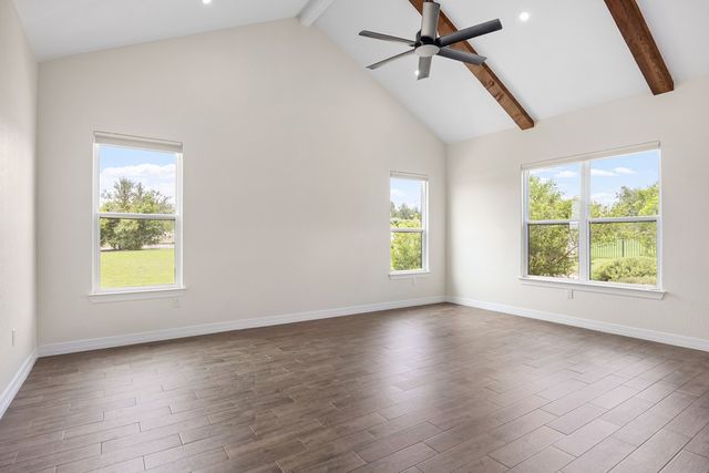 1020 Pinnacle View Dr, Kerrville, TX 78028