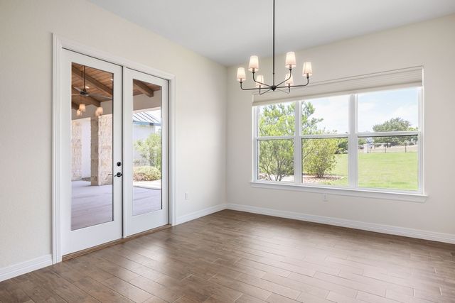 1020 Pinnacle View Dr, Kerrville, TX 78028