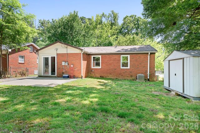 3960 Bristol Drive, Charlotte, NC 28208