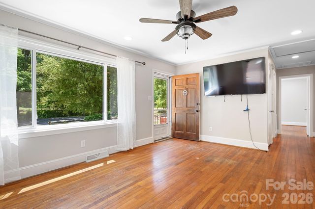 3960 Bristol Drive, Charlotte, NC 28208