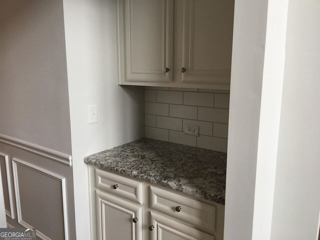 5650 Mirror Lake Drive, Cumming, GA 30028