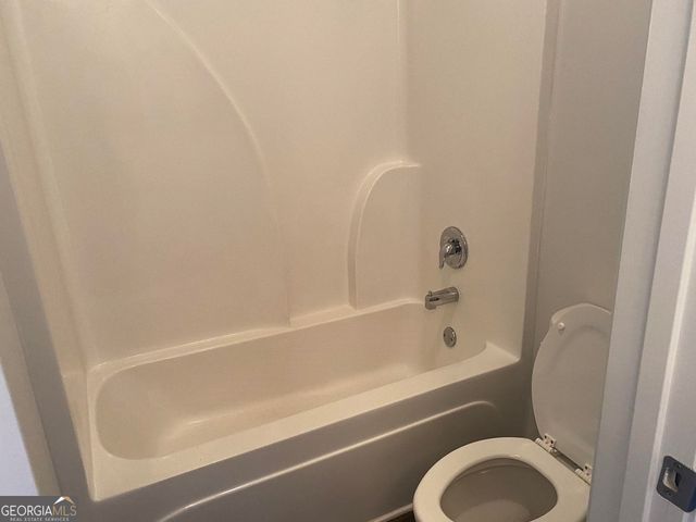 5650 Mirror Lake Drive, Cumming, GA 30028