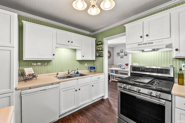 4825 S 700 W, Mentone, IN 46539
