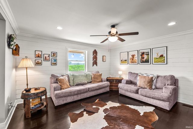 4825 S 700 W, Mentone, IN 46539