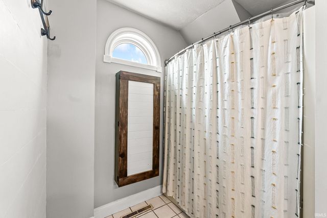 4825 S 700 W, Mentone, IN 46539
