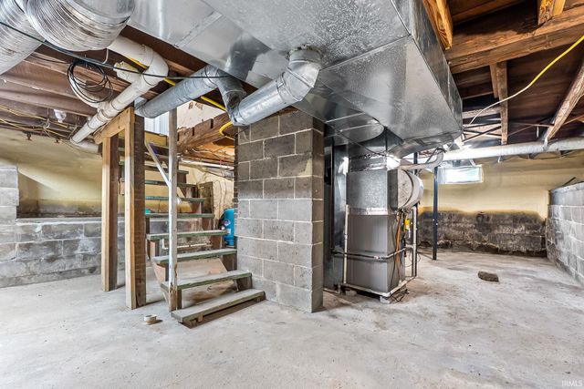 4825 S 700 W, Mentone, IN 46539