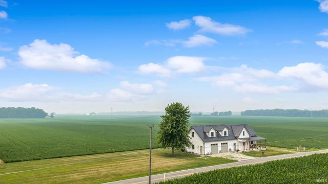 4825 S 700 W, Mentone, IN 46539