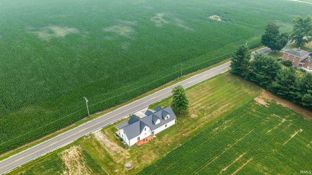 4825 S 700 W, Mentone, IN 46539