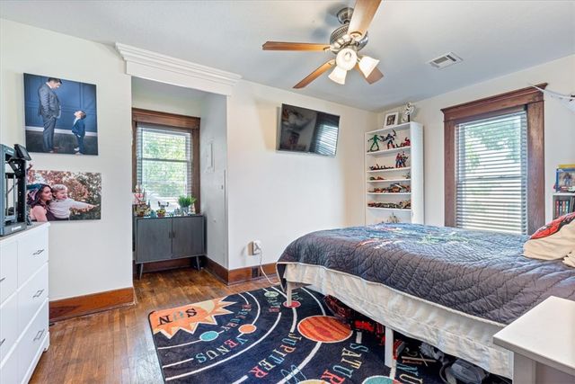 411 N Broadway Street, Siloam Springs, AR 72761