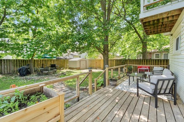 411 N Broadway Street, Siloam Springs, AR 72761