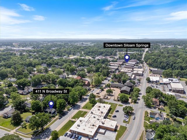 411 N Broadway Street, Siloam Springs, AR 72761