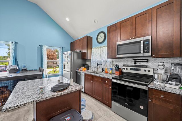 16678 E Lynbrook, Montgomery, TX 77316