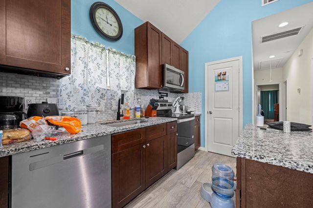 16678 E Lynbrook, Montgomery, TX 77316