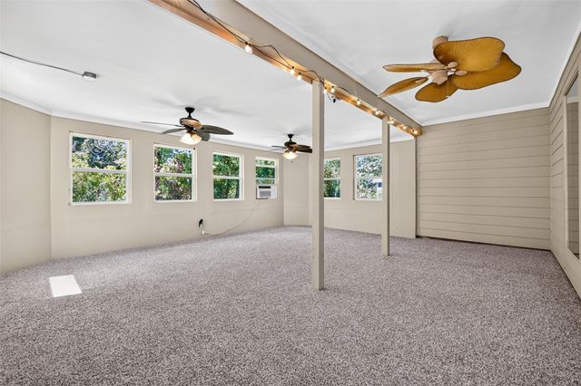 25709 Parkway Drive, Huffman, TX 77336