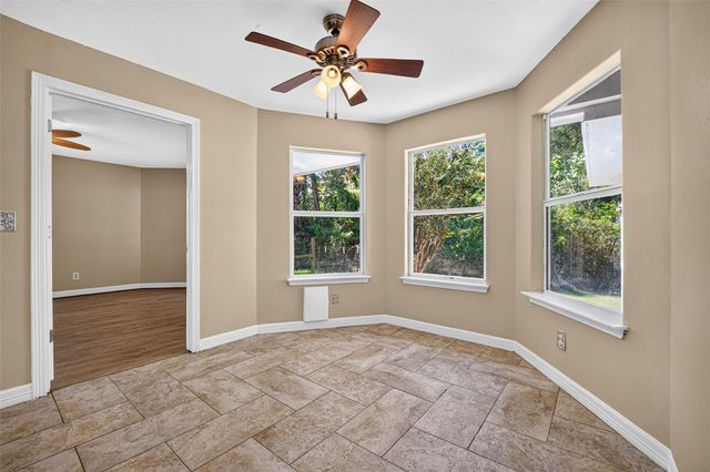 25709 Parkway Drive, Huffman, TX 77336