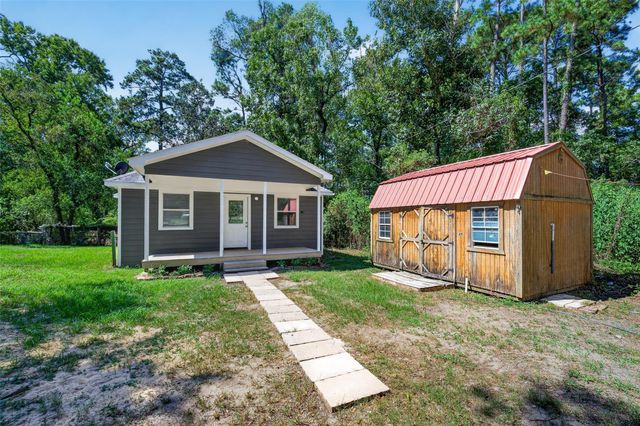 25709 Parkway Drive, Huffman, TX 77336