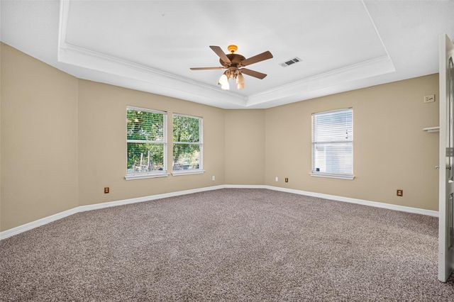 25709 Parkway Drive, Huffman, TX 77336