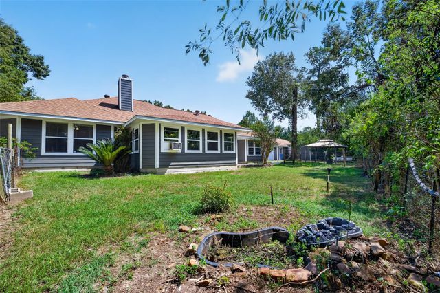 25709 Parkway Drive, Huffman, TX 77336