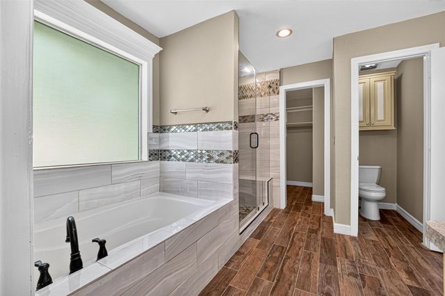 25709 Parkway Drive, Huffman, TX 77336