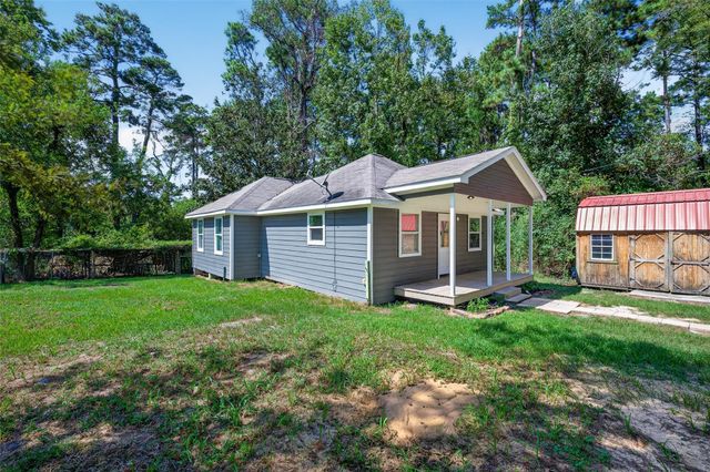 25709 Parkway Drive, Huffman, TX 77336