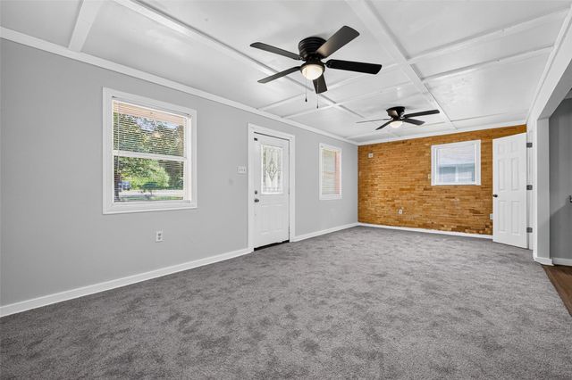 25709 Parkway Drive, Huffman, TX 77336