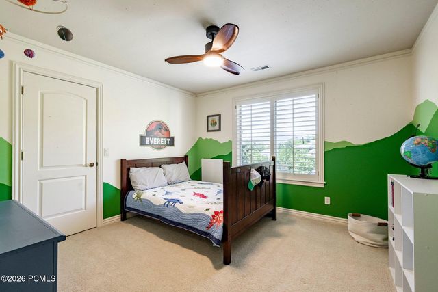 702 S Woodbriar Way, North Salt Lake, UT 84054
