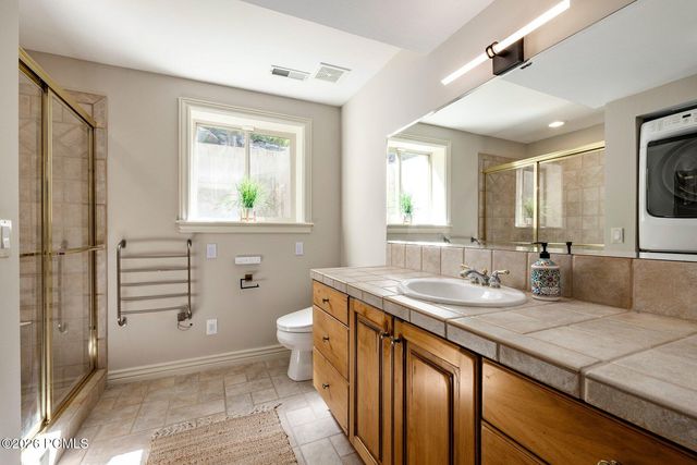 702 S Woodbriar Way, North Salt Lake, UT 84054