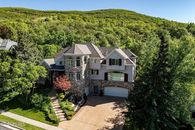 702 S Woodbriar Way, North Salt Lake, UT 84054