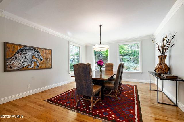 702 S Woodbriar Way, North Salt Lake, UT 84054