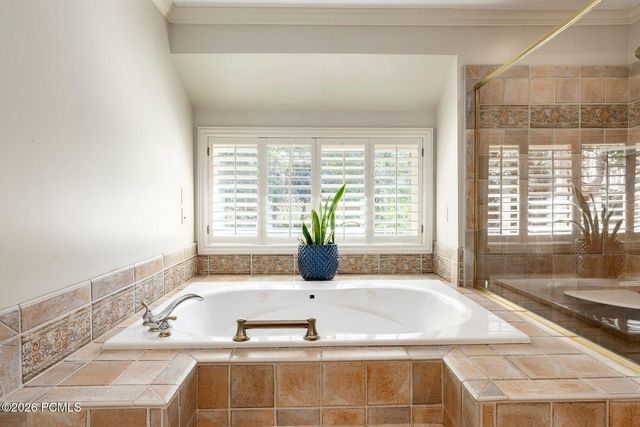 702 S Woodbriar Way, North Salt Lake, UT 84054