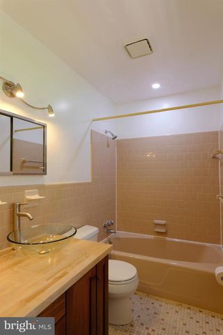 2603 BEACON HILL RD, Alexandria, VA 22306