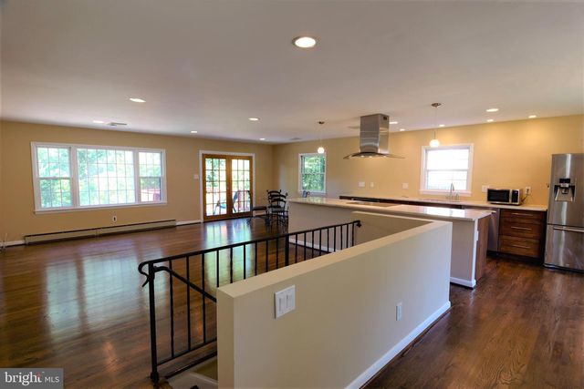 2603 BEACON HILL RD, Alexandria, VA 22306