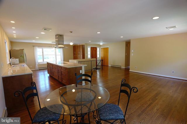 2603 BEACON HILL RD, Alexandria, VA 22306