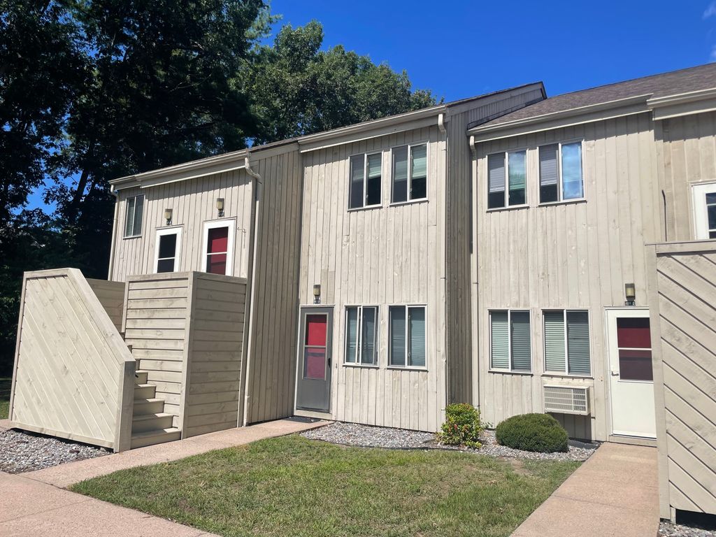 428 Emmett Street APT H, Bristol, CT 06010