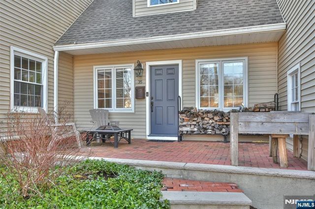 35 Oak Ridge Road, Ramsey, NJ 07446