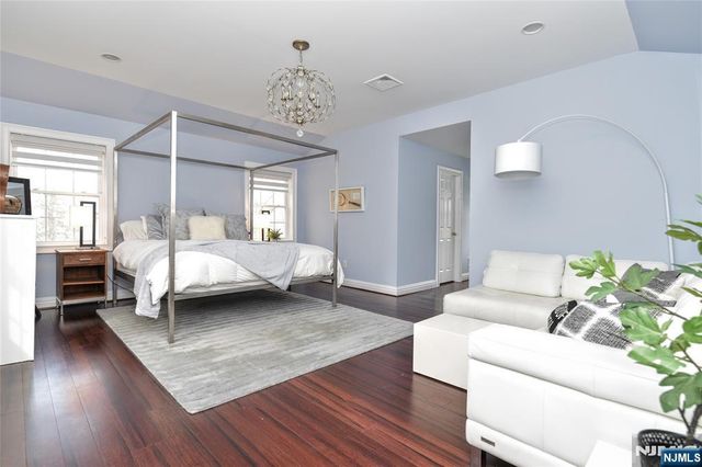 35 Oak Ridge Road, Ramsey, NJ 07446