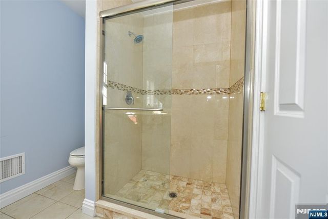 35 Oak Ridge Road, Ramsey, NJ 07446