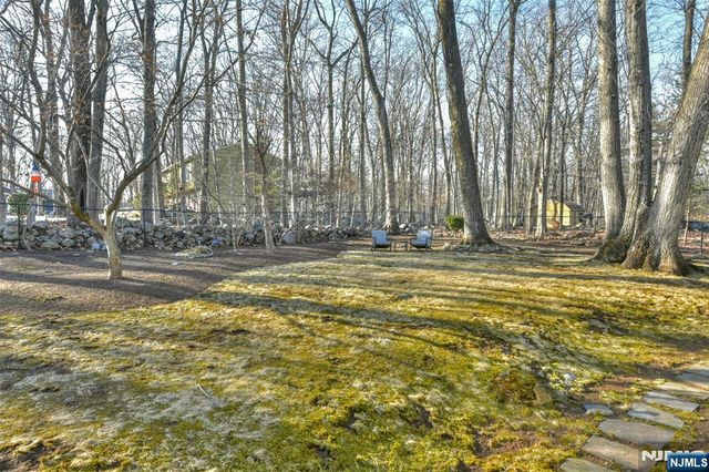 35 Oak Ridge Road, Ramsey, NJ 07446