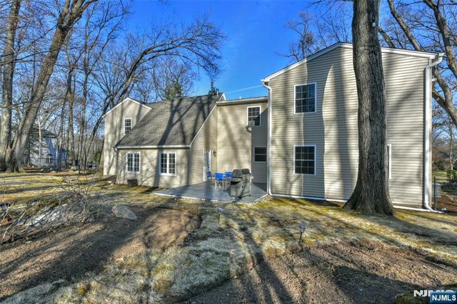 35 Oak Ridge Road, Ramsey, NJ 07446