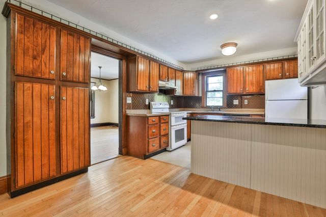 108 Ponemah Road, Amherst, NH 03031