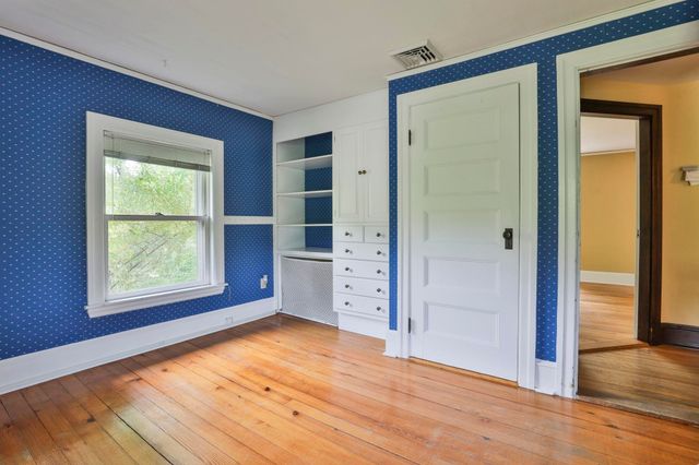 108 Ponemah Road, Amherst, NH 03031