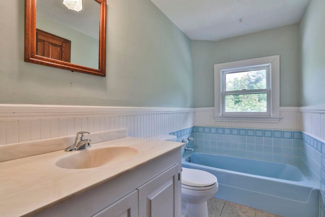 108 Ponemah Road, Amherst, NH 03031