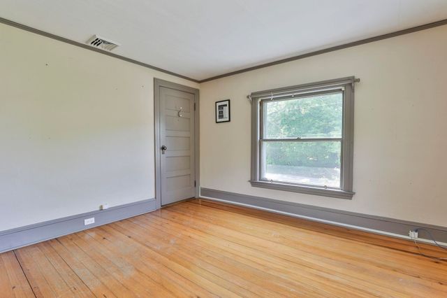 108 Ponemah Road, Amherst, NH 03031
