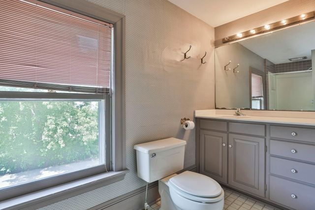 108 Ponemah Road, Amherst, NH 03031