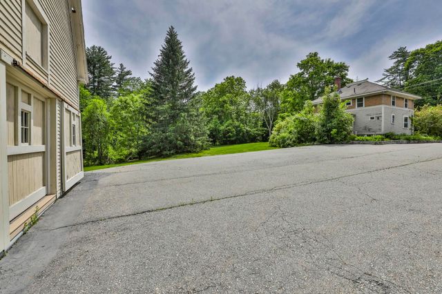 108 Ponemah Road, Amherst, NH 03031